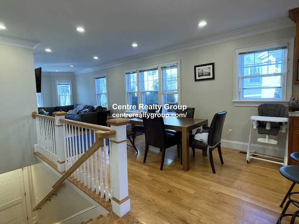 4 bed, 2.5 bath, $6,250 — Photo 4