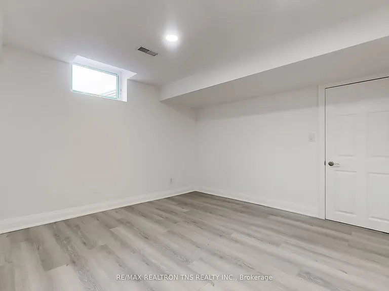 77 Frank Endean Rd — Photo 41