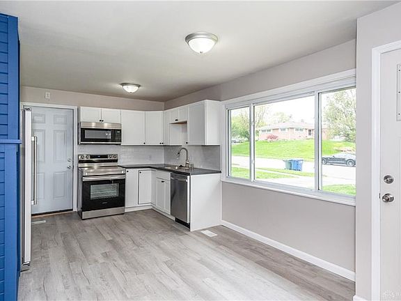 5th image of 462 Hayden Ave