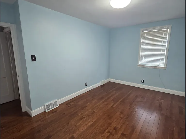 928 Disston St — Photo 13