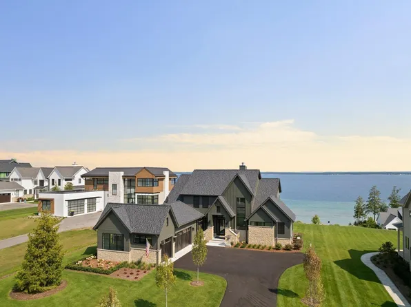 15690 Waters Edge, Traverse City, MI 49686