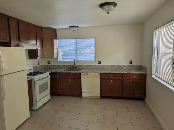 219 N Mission Rd #A, Fallbrook, CA 92028