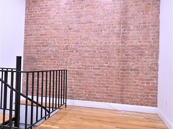 3rd image of 304 E 91st St #1R