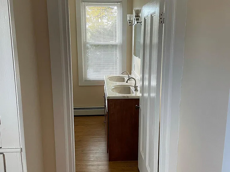 170 Washington St #4 — Photo 11