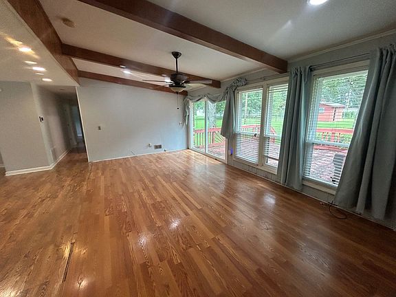 4th image of 1614 Sandra Dr