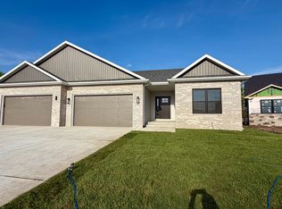 1605 Ambleside Dr, Springfield, IL 62711