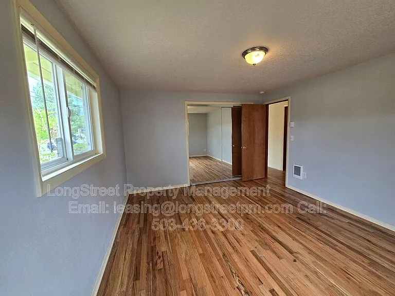 968 NW Cleveland Ave — Photo 9