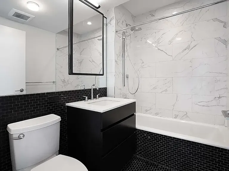 491 Keap St #8L — Photo 6