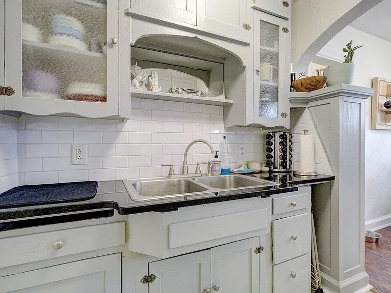 308 NW 24th St #B — Photo 25