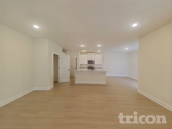 4th image of 7209 Jerimoth Dr