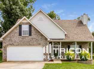 129 Mary Joe Martin Dr, La Vergne, TN 37086