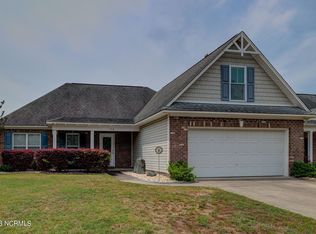 910 Kiwi Ln, Wilmington, NC 28412