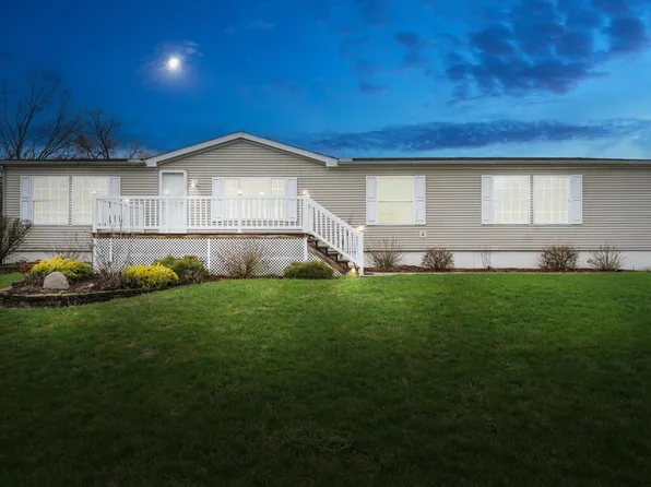 52115 Hollyhock Rd, South Bend, IN 46637