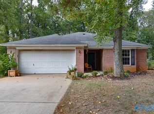 213 Backwood Trl, Hazel Green, AL 35750