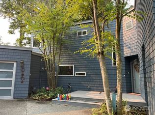 11121 NE 97th St, Kirkland, WA 98033