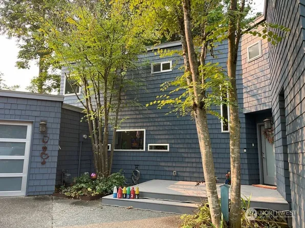 11121 NE 97th Street, Kirkland, WA 98033