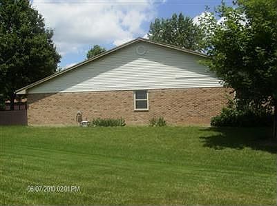 3rd image of 4939 Foxdale Dr