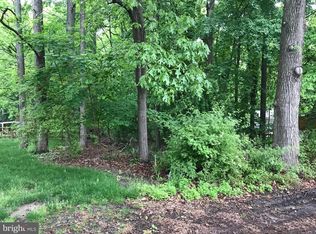 4871 Long View Rd, Temple Hills, MD 20748