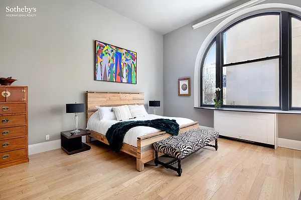 Sold by Sotheby's International Realty | media 3
