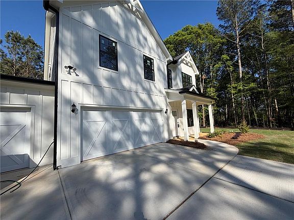 4th image of 144 Holders Siding Rd