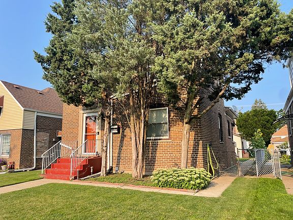 2nd image of 10929 S Avenue D