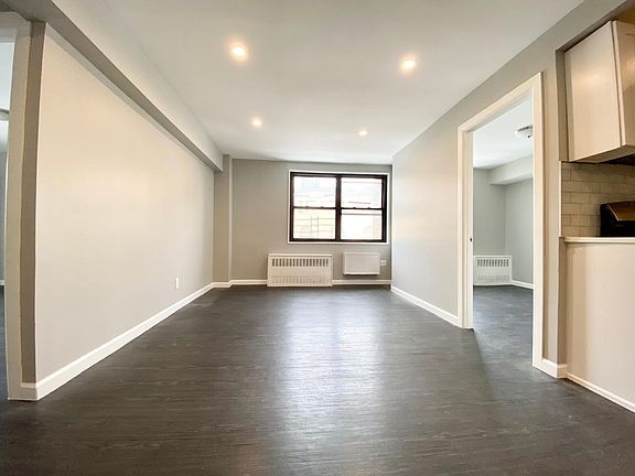 5th image of 831 Bartholdi St #5Z