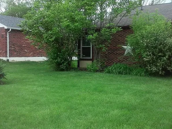 922 Sarbrook Dr, Cincinnati, OH 45231