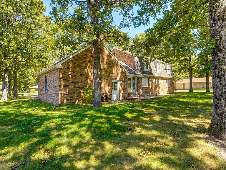 612 E Glendale St — Photo 40