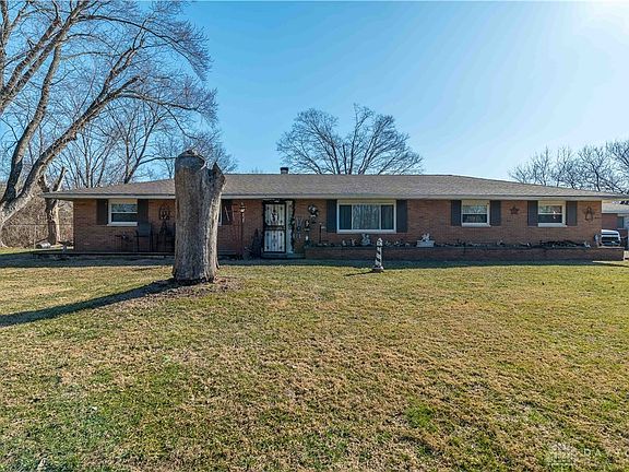 2nd image of 1500 N Snyder Rd