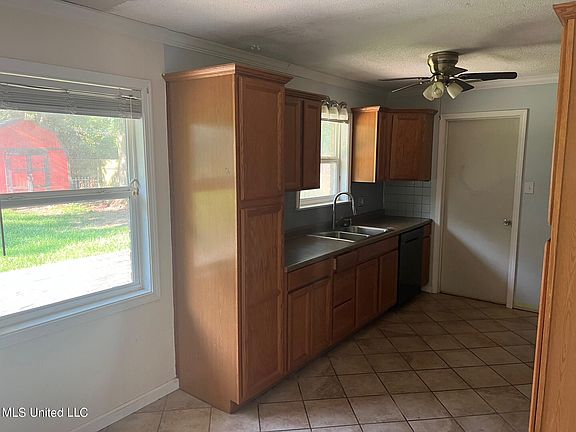 3rd image of 206 Janelle Dr