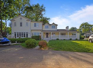 30 Chestnut St, Stony Point, NY 10980