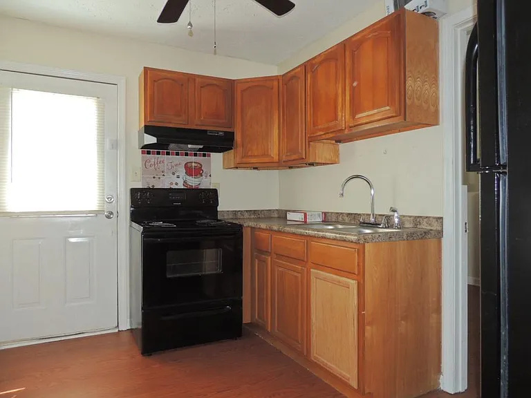 2884 Blue Ridge Dr — Photo 4
