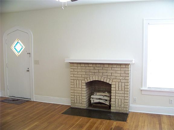 4th image of 2729 Willing Ave