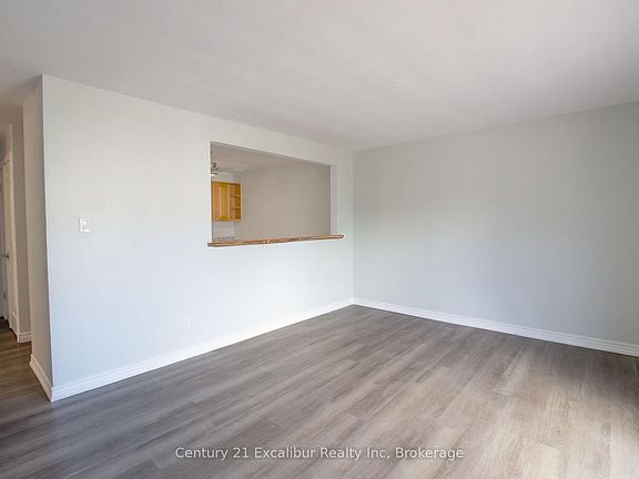 4th image of 320 Queen St E #9