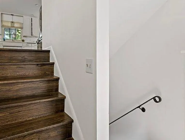 4520 Vandervork Ave — Photo 11