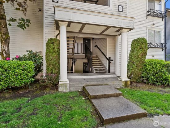 15415 35th Avenue W #B102, Lynnwood, WA 98087