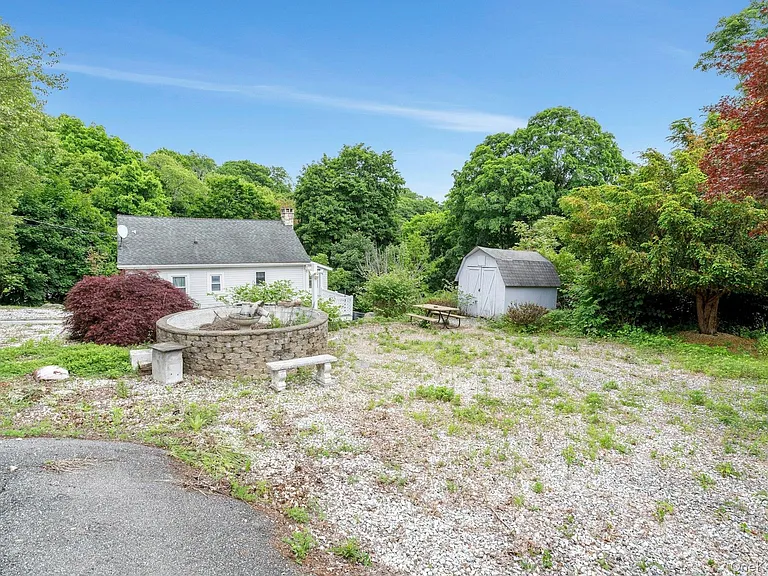 15 Schuyler Rd — Photo 15