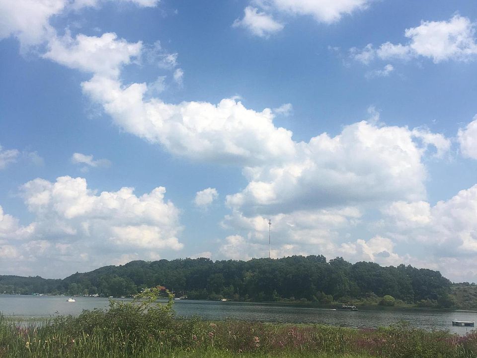 1st image of Longview Ct