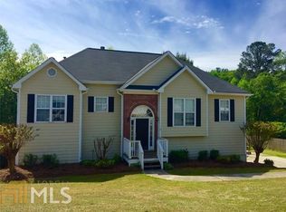 624 Weaver Falls Ct, Loganville, GA 30052