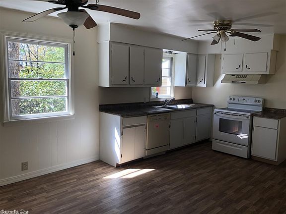 3rd image of 33 Boanna Dr
