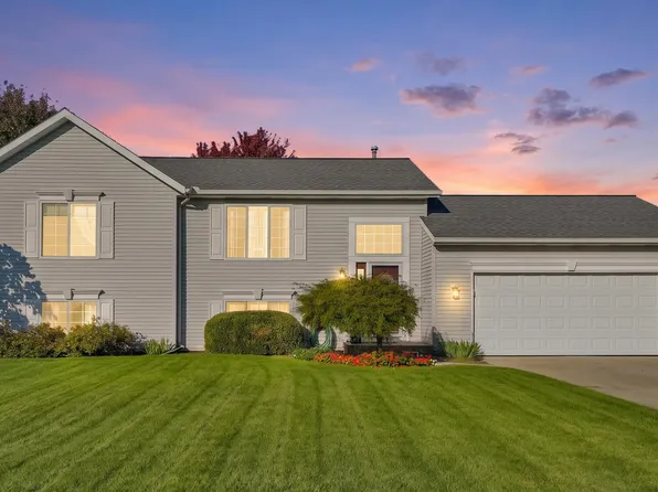 7407 Katie Ln, Hudsonville, MI 49426