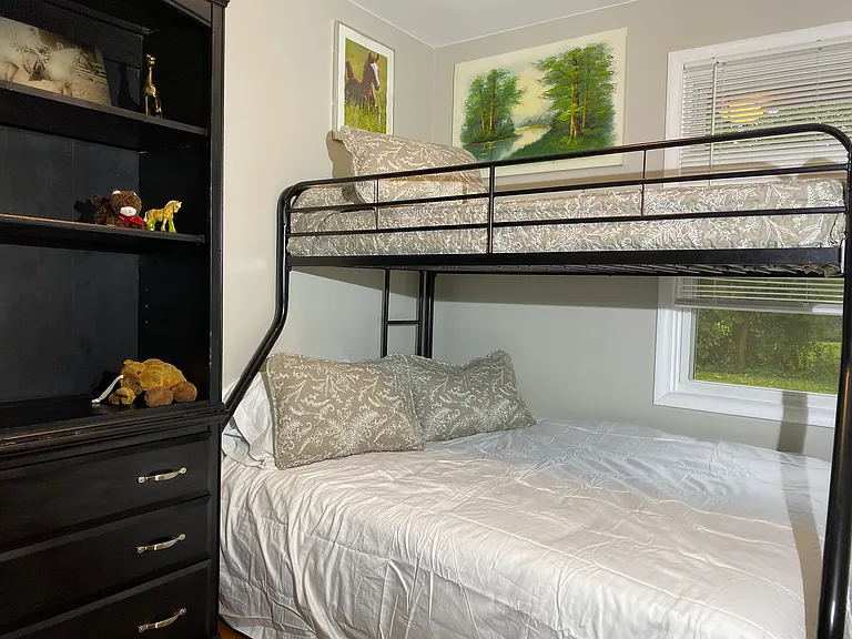 2nd Bedroom