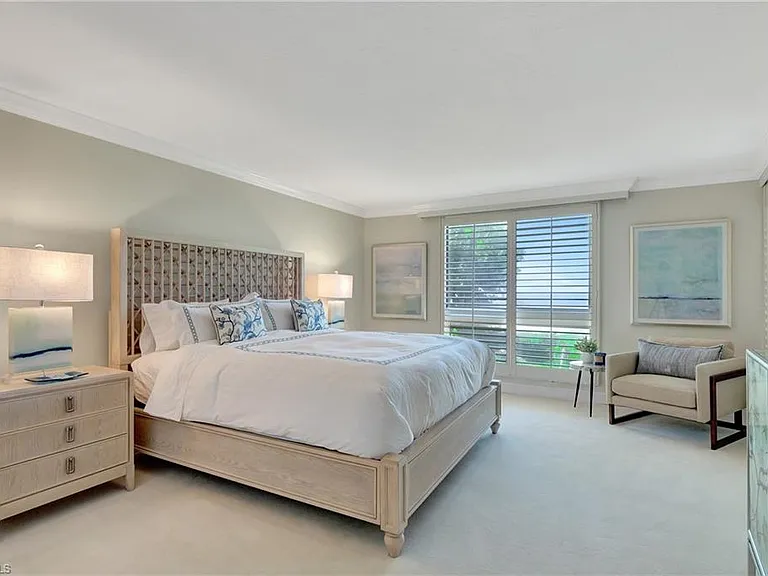 2357 Gulf Shore Blvd N #107 — Photo 9