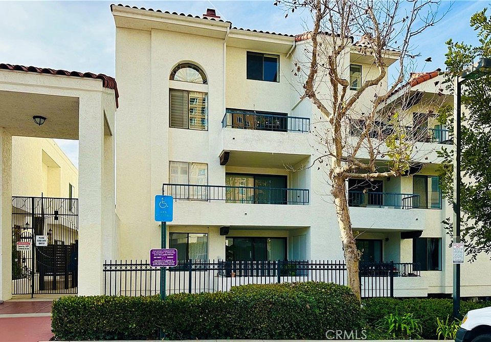 1st image of 3525 Lebon Dr Unit 204