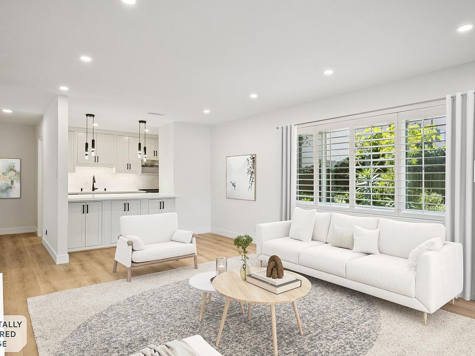 1st image of 555 Larkspur Plaza Dr APT 2