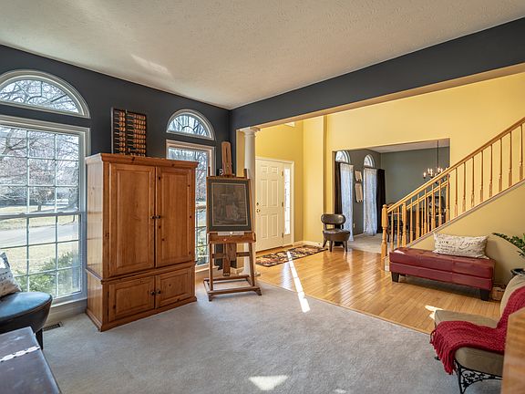 5th image of 9763 Dinwiddie Ct