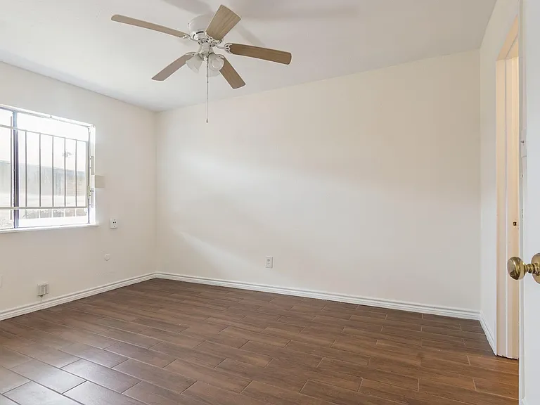 14603 Lorne Dr — Photo 14