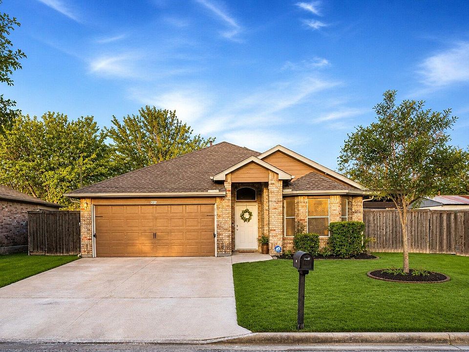 1st image of 409 Lydia Ln