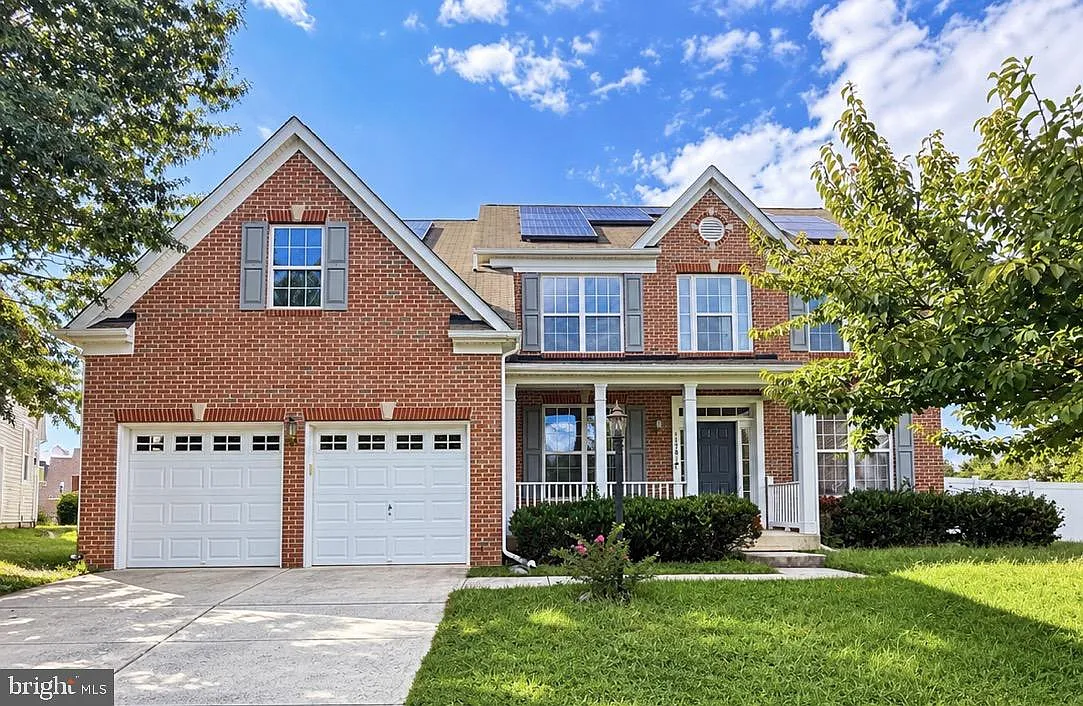 4 bed, 3.5 bath, 3364 sqft, $3,700 — Photo 1