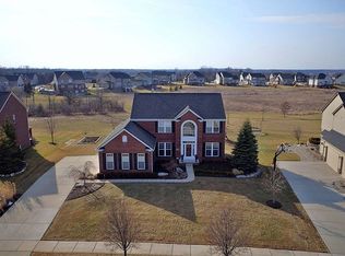 23849 Lyon Ridge Dr, South Lyon, MI 48178